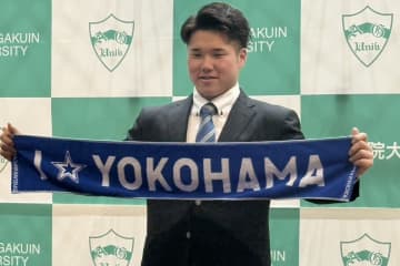 固かった表情が満面の笑みへ――「率も本塁打も残せる好打者」DeNA１位指名の青山学院大・小田が重圧から解放された瞬間＜SLUGGER＞