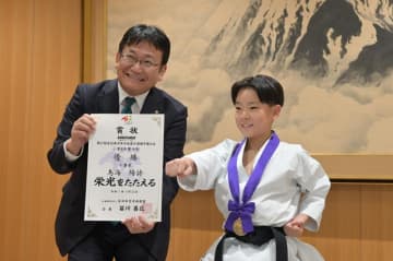 千葉市の小6鳥海さん、空手の形日本一　「将来は世界大会に」