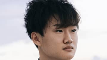 角田裕毅、F1デビュー時と現在の筋肉を比較すると…？　「首がシックスパックやん」「全身バキバキ」とSNS驚愕