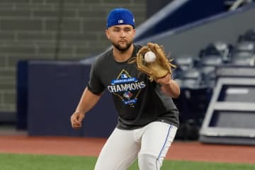 【ＭＬＢ】ブルージェイズ・ビシェットがメジャー初の二塁手でＷＳ出場へ