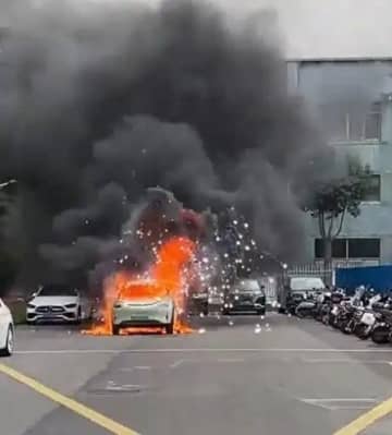 EVが発火・爆発、目撃者「まるで花火」―中国