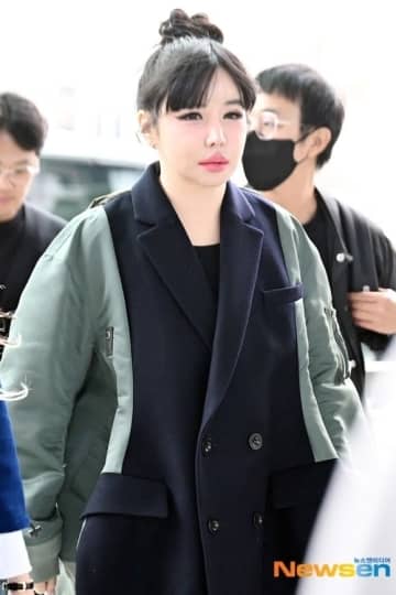 2NE1のBOM「私を整形ネタで売っていた」と再びYGを批判…不満爆発も投稿を削除