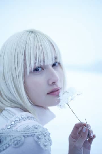 橋本愛、30歳の誕生日に13年半ぶりの写真集発売　20代最後の1年を4名のフォトグラファーが撮影