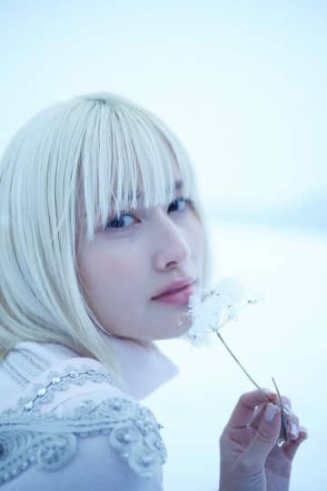 橋本愛、約13年半ぶり＆20代ラストの2nd写真集が発売決定 “春夏秋冬”で見せる表情 2026年1月12日