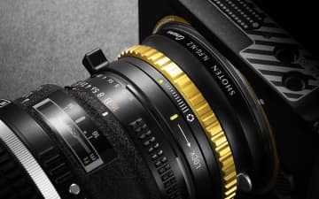 SHOTEN、ニコンF→ニコンZのマウントアダプター／“Nikon×RED”をイメージした絞りリング搭載