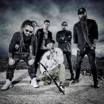 ファイヴ・フィンガー・デス・パンチ、ベスト盤発売 BABYMETAL客演曲はロックチャート5位まで上昇