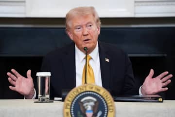 トランプ氏、カナダとの貿易交渉打ち切りを表明　反関税の広告理由に