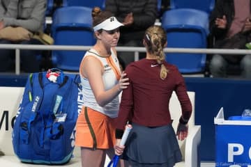 20歳のノスコバ 第2セット途中でカリンスカヤが棄権し準決勝進出[東レPPO]