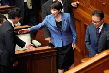 共同通信配信の高市首相写真にツッコミ続々　加盟社・産経も「物議」と報道