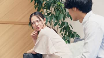 女性を怒らせた時の正しい謝り方６選…やってはいけないNG行動も解説
