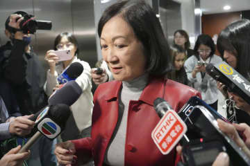 香港議会選、立候補の届け出開始　「愛国者」のみ、民主派排除