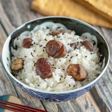 【炊飯器に入れるだけ♡】「もうこれでいいじゃん」「手抜き感ゼロでウマい」カンタン栗ご飯レシピ