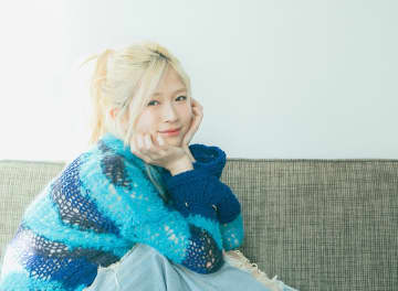 青山吉能、バースデーライブを収録したBlu-ray発売決定