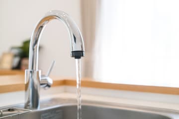 『水道水』の賞味期限とは？冷蔵や冷凍での違いや活用できるシチュエーションとは