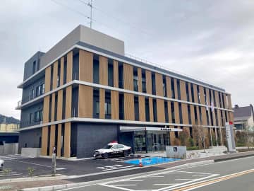相模原で掛け布団や手袋など103点盗んだ疑い　自称介護士の女を逮捕　レジ通らず、買い物カートで駐車場へ