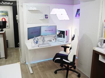マウスコンピューター、モニターとデバイスがセットになった白いゲーミングPCを販売開始