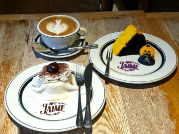 赤坂の人気おしゃれカフェ『JAIME』でティラミスとバスクチーズケーキを〜黒猫スイーツ散歩 赤坂編8〜