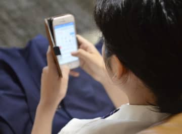 小中高生の半数超が「読書0分」　スマホ使用時間長いほど短い傾向