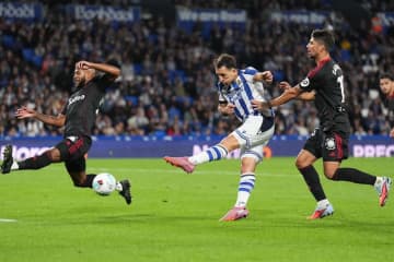 久保建英欠場のソシエダ、“4試合ぶり”の白星！　主将オヤルサバルの２ゴールでセビージャ下す