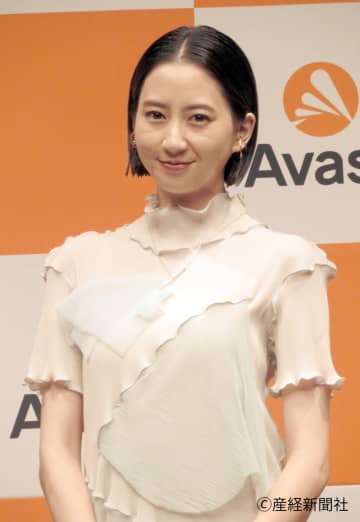 河北麻友子、第2子誕生で見せた微笑みがあまりに眩しい