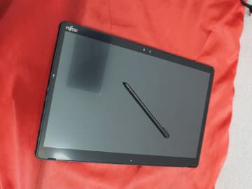 Core i3-8145U搭載の2in1「ARROWS Tab Q739/A」が12,800円、中古PCセール