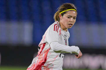 長谷川唯が「光を灯す」　イタリアに1-1ドロー…相手GKもお手上げの鮮やかループ弾