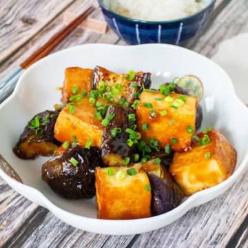 【もうなすがあったらコレ以外考えられない！】「この組み合わせ最強すぎっ♡」ご飯が止まらない照り焼きレシピ