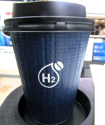 セブン‐イレブン、水素焙煎コーヒー全国発売　採用の一番の決め手はおいしさ　「まさに澄んだ飲み応え」阿久津知洋社長が自信