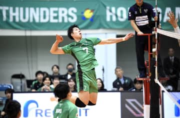 新井雄大（広島TH）  昨季残した数字も裏付けに、再びグリーンのユニフォームが舞う【日本代表を経て2年目のSVリーグへ】