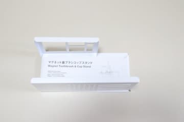 ダイソー姉妹店で凄いもの発見！電動歯ブラシが入るの革命的！ニトリの約半額で買えるスタンド