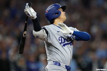 大谷翔平、WS初アーチの追撃2ラン　滞空時間の長い一撃に敵地沈黙、直近2戦4発！