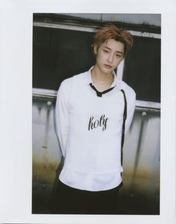 歌手WOODZ、ファンの要請に応え…未発売曲「Falling」サプライズ発売