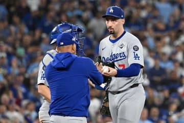 5失点炎上ド軍スネル「言い訳できない」　ベンチ裏で肩落とし…反省の言葉「本当に悔しい」