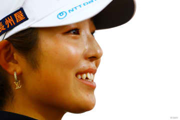 佐久間朱莉は64も“初ボギー”が悔しい 「今から練習に行きます」