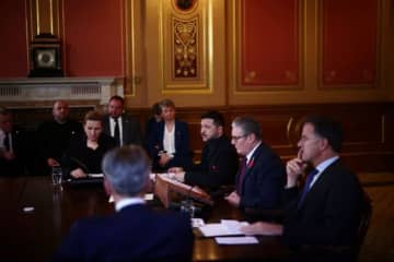 欧州の「有志連合」、ロシアへの経済圧力強化誓う　「ウクライナの未来は我々の未来」
