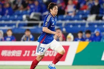 広島に３発完勝の横浜FM。角田涼太朗が試合後に数秒間、その場で両手を突き上げた真意「安堵というか、ホッとした気持ちが大きかった」