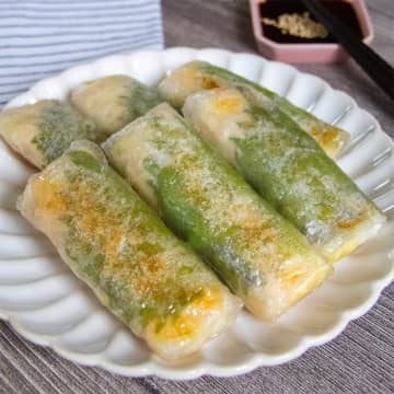 【ライスペーパーは全部これにして】「箸が止まらん！」モチモチ食感がやみつき！鶏ひき肉と白菜のライスペーパーギョーザレシピ