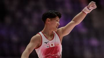 【体操】平行棒で19歳・角皆が銀メダル　パリ金メダリスト岡は最初のミス響き7位「悔しい気持ちでいっぱい」
