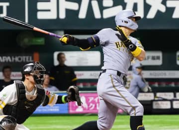 ソ1―2神（25日）　佐藤輝が勝ち越し打