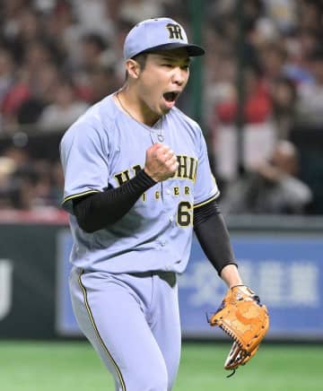 【日本Ｓ】阪神・石井大智が珍しく雄叫び！　回またぎ…ピンチ２度しのいだ「なんとか明日も勝てるように」