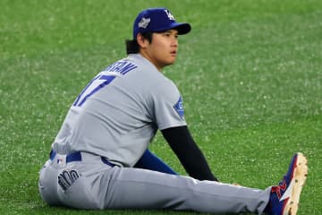 「あっれ～？こんな所に何かあるぞ」全米に放送された大谷翔平がカメラを覗き込む姿に「これから試合でしょ？」「おちゃめ」と反響続々