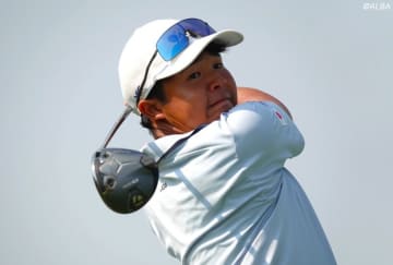 長﨑大星は5打リードで最終日へ　中野麟太朗との最終決戦に「2人で高め合えたら」