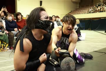 【新日本】IWGPジュニアタッグ王者DOUKI＆SHOが『SJTL』無傷の3連勝！ヒロム＆外道は“悪知恵”合戦に敗れ2敗目「俺とSHOの“2強”時代だ！」