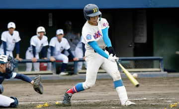 ＜高校野球＞花咲徳栄、栃木・佐野日大に7―4　13年ぶり決勝進出、初優勝懸け山梨学院と対戦