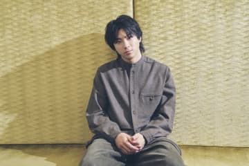 山田裕貴「類家もタゴサクも世界に飽き飽きしている‟同じ人間”」映画『爆弾』交渉人役への共感と佐藤二朗との息を呑む演技合戦の舞台裏
