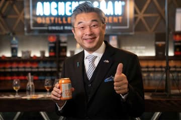 “話題”の日本人大使が「街への愛情を示した」　英クラブサポへの気配りに現地注目「平和な男だ」