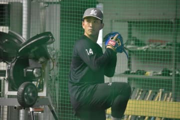 ロッテ・小島和哉「何かを変えたい気持ちもあります」、「この時期だからこそできる練習もある」〜10月26日のZOZOマリン秋季練習〜