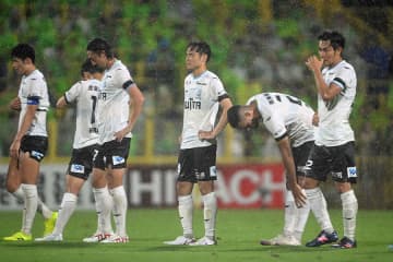 湘南が9年ぶりに降格決定　福岡に敗戦で19戦勝利なし…新潟に次いで2チーム目