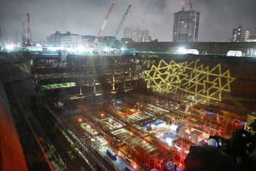 巨大地下空間、工事中だけの幻想的な光景　相模原のリニア新駅現場でライブやライトアップ