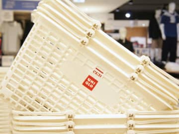 カーデより“こっち”かも！【ユニクロ】ガバッと着てオシャレ♡「ポロセーター」